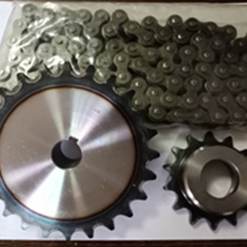 Industrial conveyor roller chain and sprockets for auotamatic production line